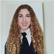 Profesora de Primaria apta para todos los niveles y edades.